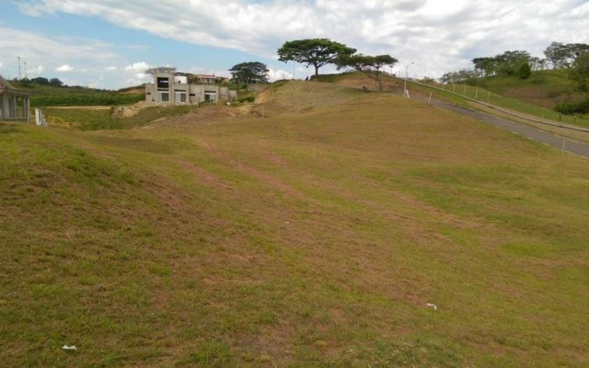 Lote Campestre para la Venta en Conjunto Cerrado Cerritos Risaralda