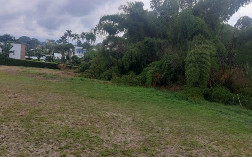 Lote para la Venta en Condominio Campestre Vía al Club Campestre