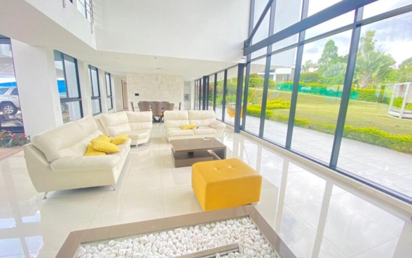 Casa para la Venta en Condominio Campestre Vía a Circasia