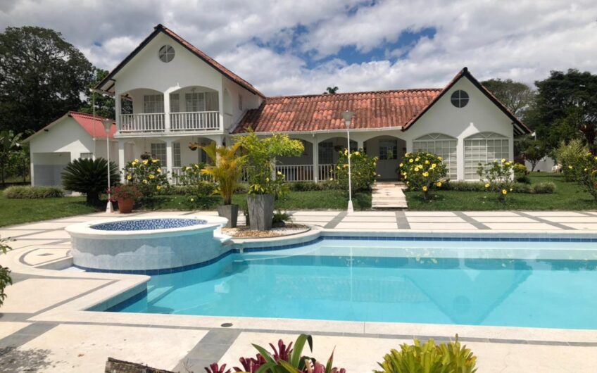 Finca para la Venta Vía al Valle – Sector La Herradura