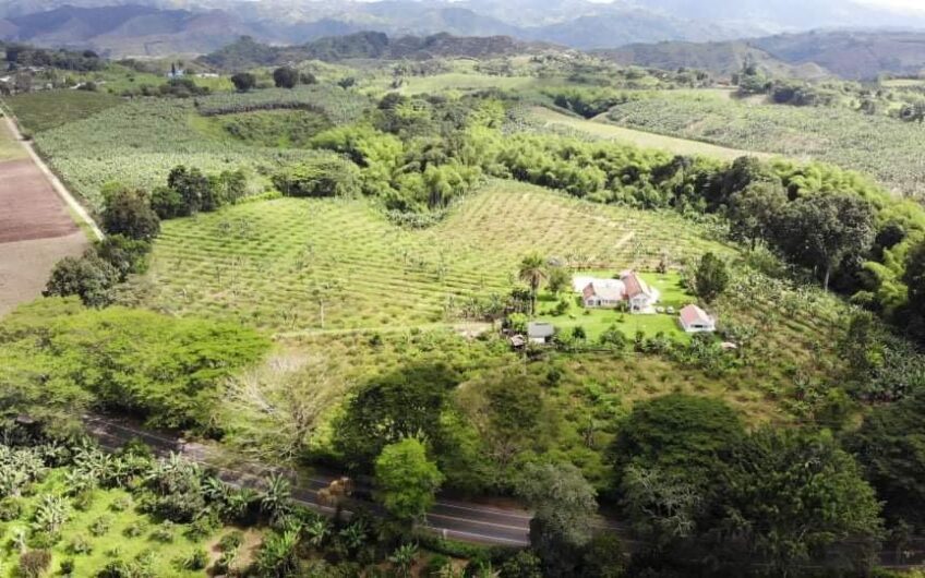 Finca para la Venta Vía al Valle – Sector La Herradura