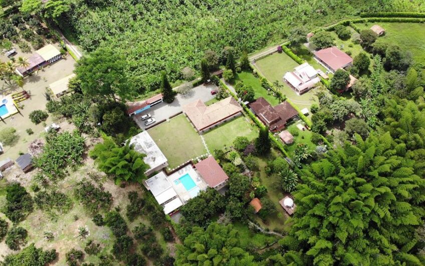 Hotel Campestre para la Venta – Vía al Caimo