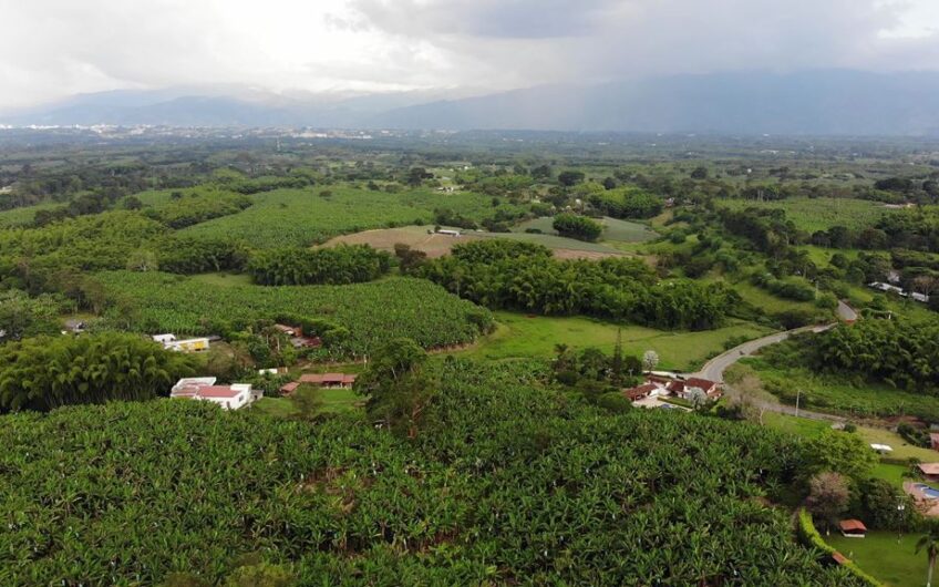 Hotel Campestre para la Venta – Vía al Caimo