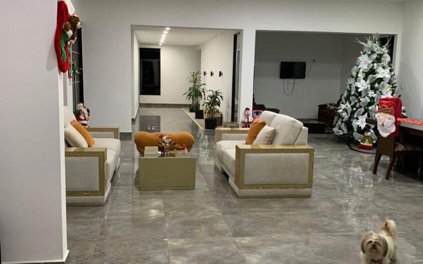 Exclusiva Casa en Condominio Campestre para la Venta – Vía a Pueblo Tapao