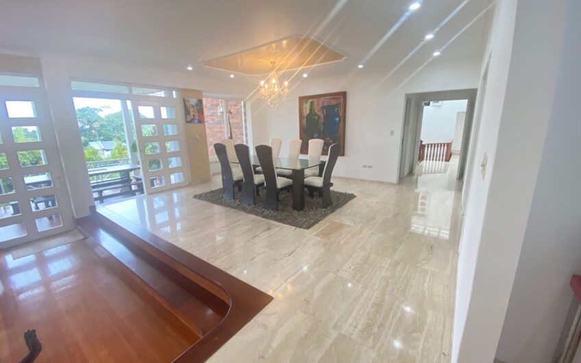 Casa para la Venta en Condominio Campestre – Vía a Circasia