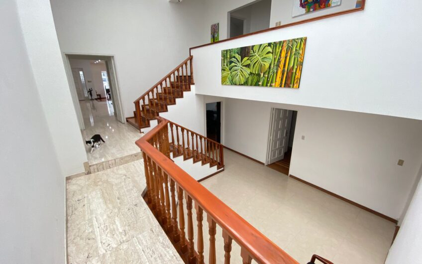 Casa para la Venta en Condominio Campestre – Vía a Circasia