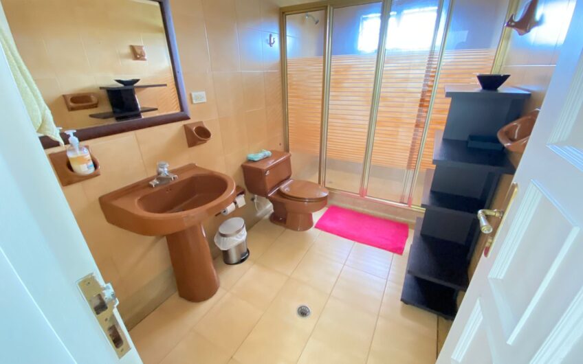 Casa para la Venta en Condominio Campestre – Vía a Circasia