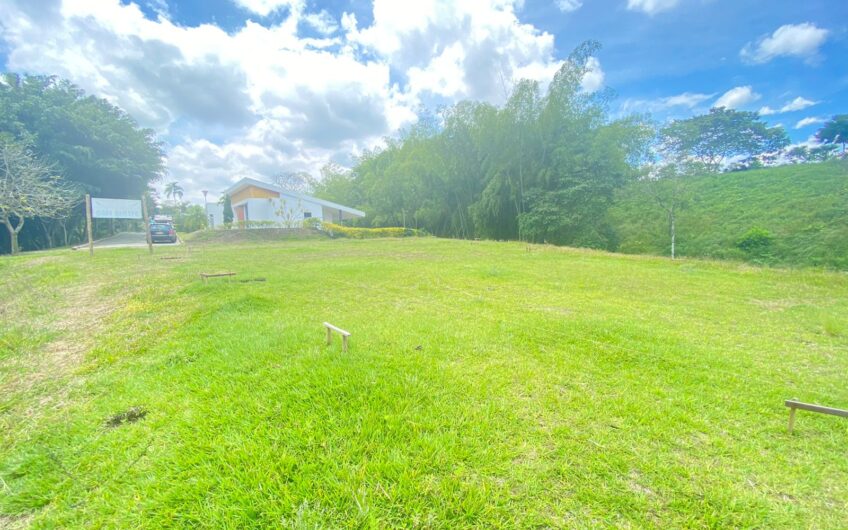 Lote para la Venta en Condominio Campestre – Vía Aeropuerto