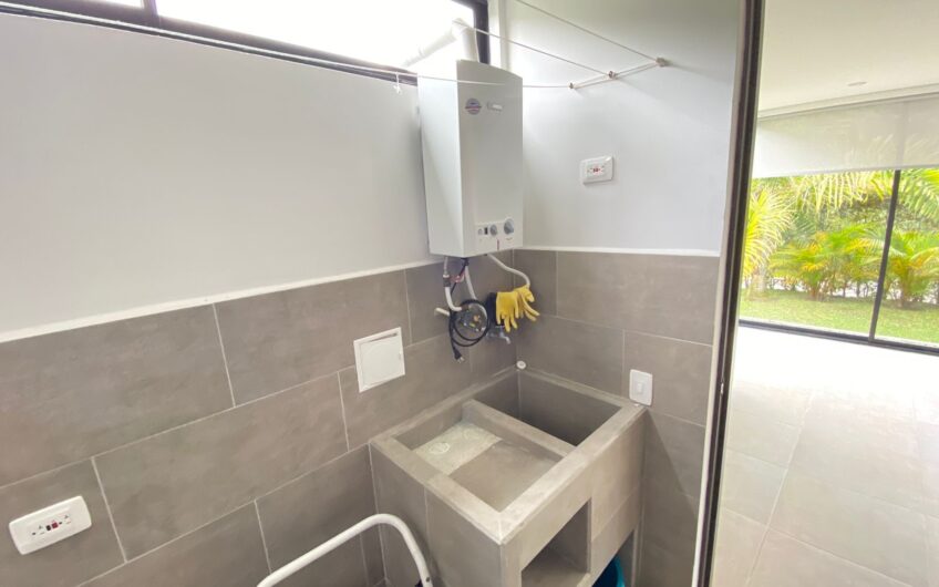 Exclusiva Casa Campestre en Venta en Condominio Campestre – Vía a Circasia