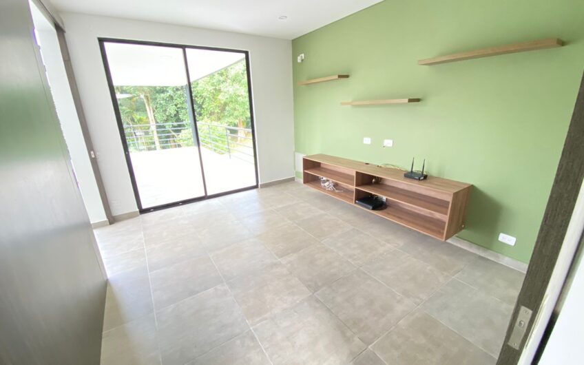 Exclusiva Casa Campestre en Venta en Condominio Campestre – Vía a Circasia