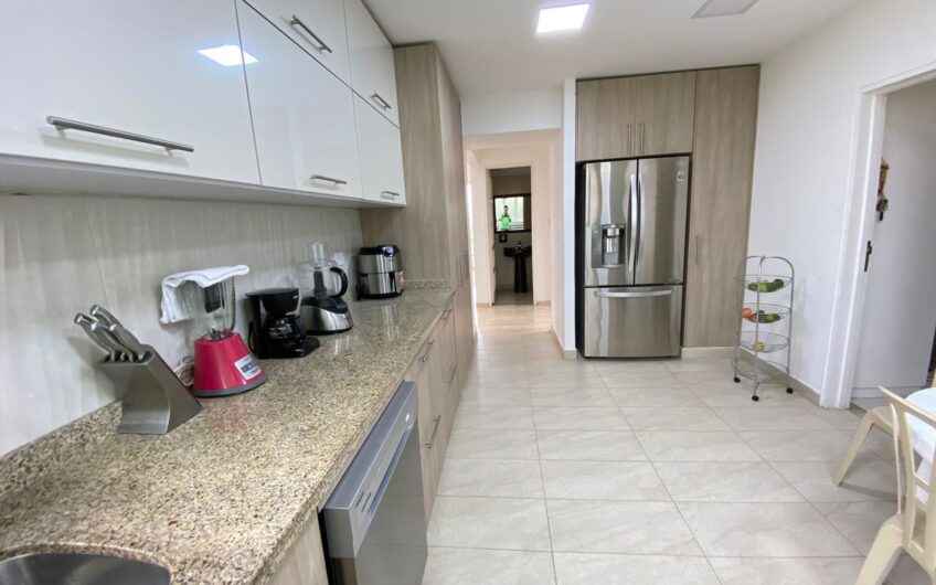 Casa para la Venta en Condominio Campestre – Vía a Circasia