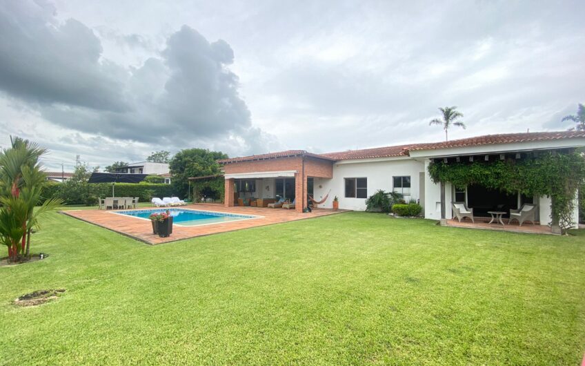 Casa Campestre para y Alquiler  la Venta Via Club Campestre – Aeropuerto