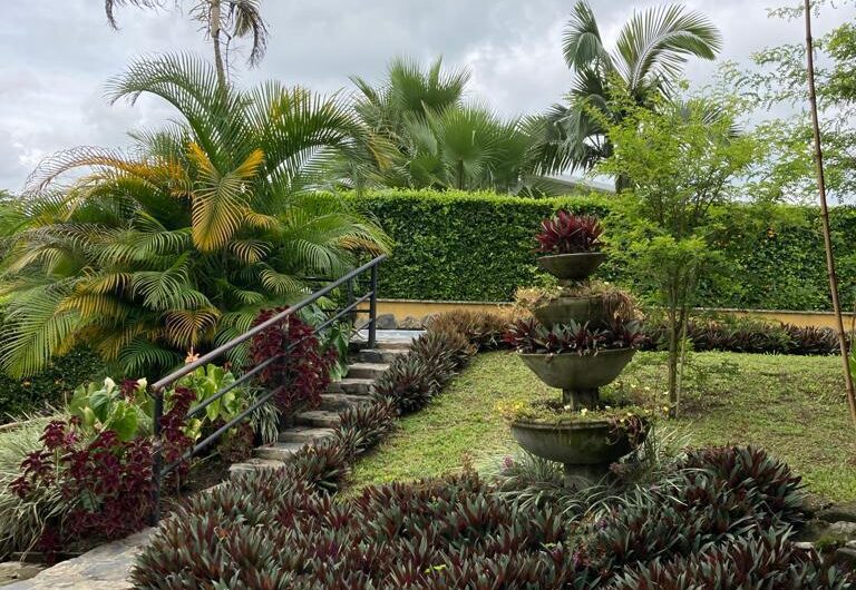 Casa para la Venta en Condominio Campestre – Vía al Campestre