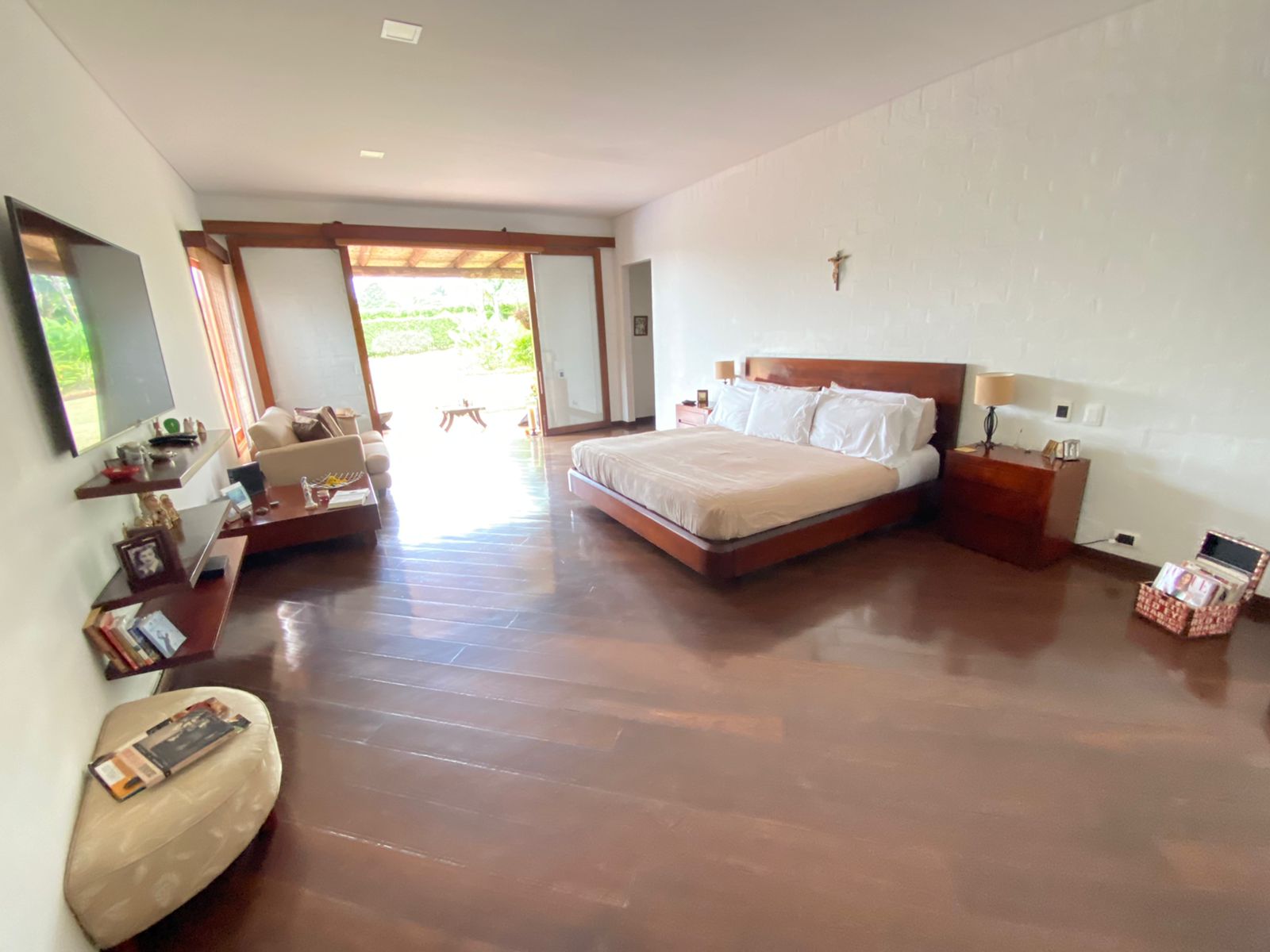 Exclusiva Casa para la Venta en Condominio Campestre – Vía al Aeropuerto