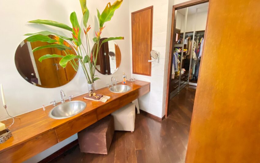Exclusiva Casa para la Venta en Condominio Campestre – Vía al Aeropuerto