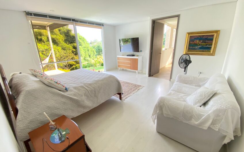 Casa para la Venta en Condominio Campestre – Vía al Caimo