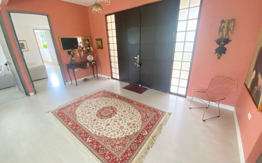 Casa para la Venta en Condominio Campestre – Vía al Caimo