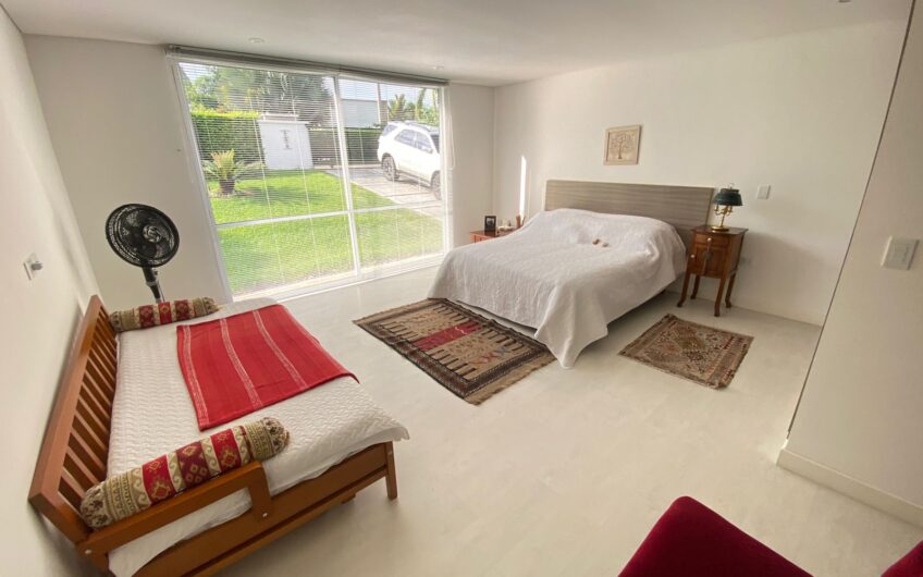 Casa para la Venta en Condominio Campestre – Vía al Caimo