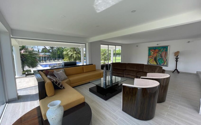 Casa para la Venta en Condominio Campestre – Sector Club Campestre