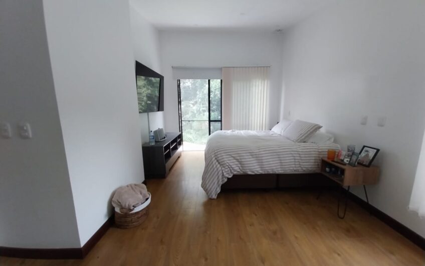 Casa Bifamiliar en Condominio Campestre para la Venta – Vía a Pereira