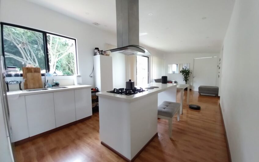 Casa Bifamiliar en Condominio Campestre para la Venta – Vía a Pereira