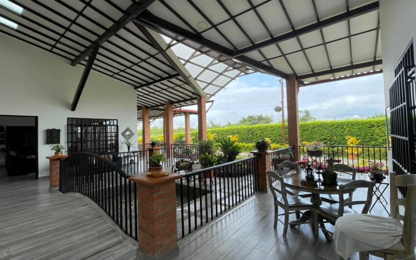 Exclusiva Casa Campestre para la Venta – Pueblo Tapao, Quindío