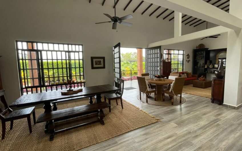 Exclusiva Casa Campestre para la Venta – Pueblo Tapao, Quindío