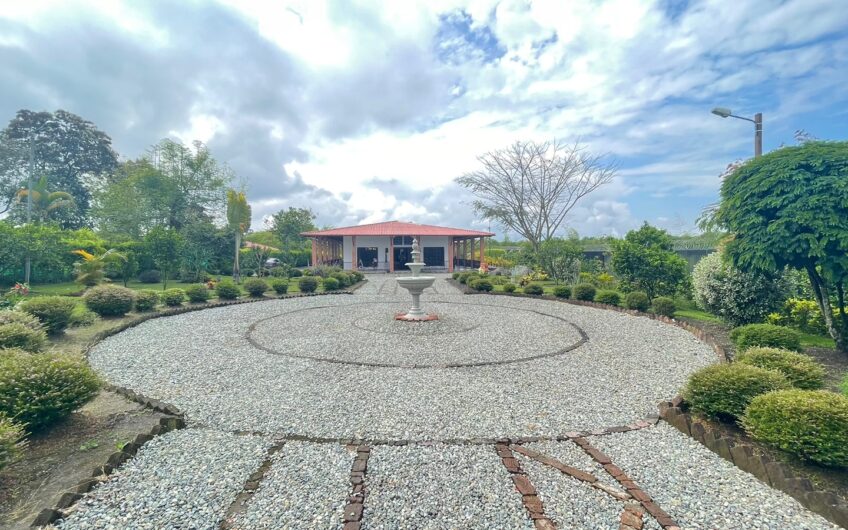 Exclusiva Casa Campestre para la Venta – Pueblo Tapao, Quindío