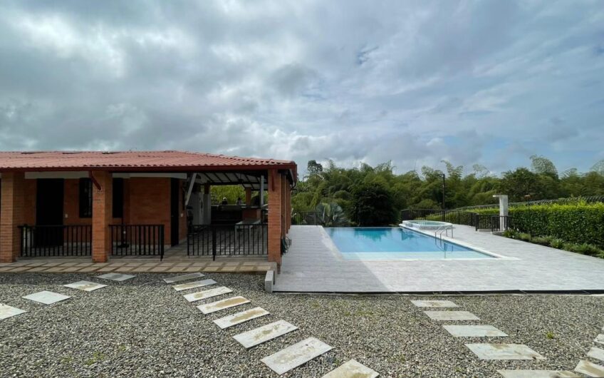 Exclusiva Casa Campestre para la Venta – Pueblo Tapao, Quindío