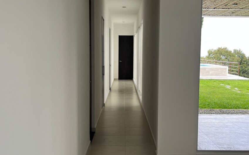 Casa para la Venta en Condominio Campestre – Vía a Circasia