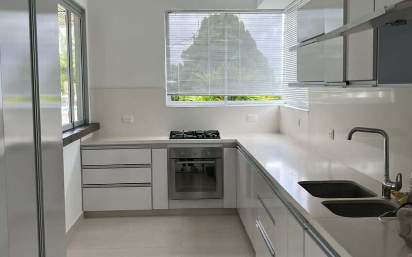 Casa para la Venta en Condominio Campestre – Vía a Circasia