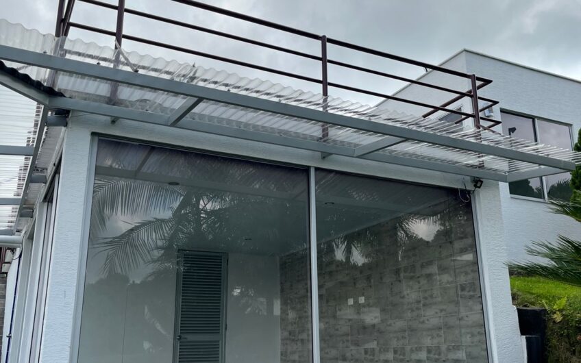 Casa para la Venta en Condominio Campestre – Vía a Circasia