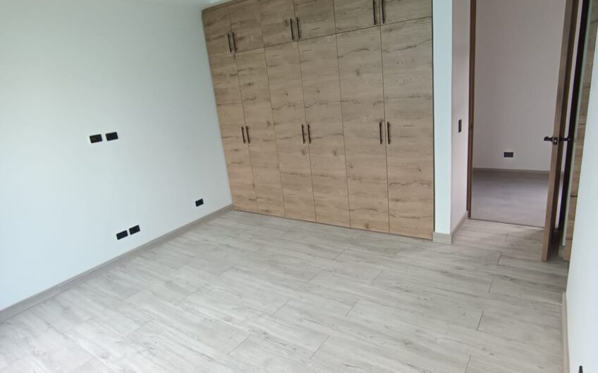 Casa para la Venta en Condominio Campestre – Vía a Calarcá