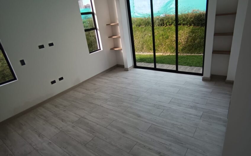 Casa para la Venta en Condominio Campestre – Vía a Calarcá