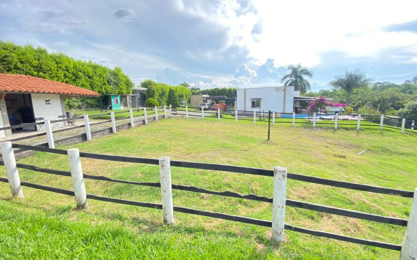 Casa Campestre para la Venta – Salida Armenia Pueblo Tapao