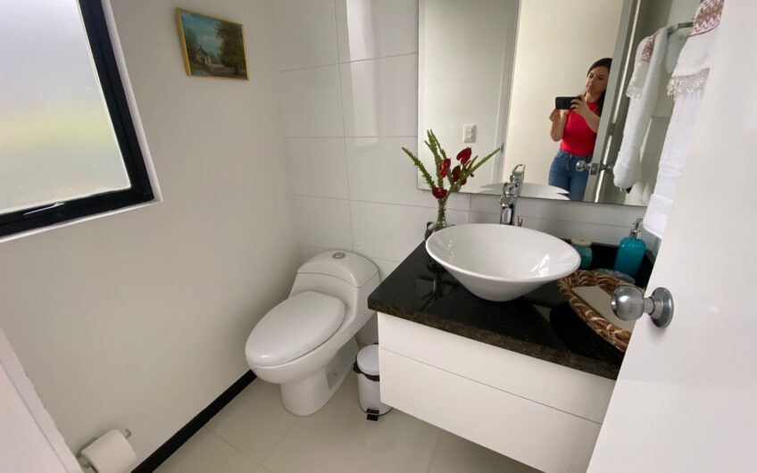 Casa para la Venta en Condominio campestre – Vía a Circasia