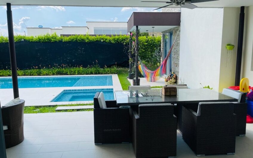 Casa Campestre para la venta, Condominio Campestre Vía al Caimo