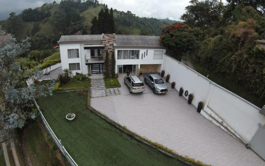 Casa Campestre Para la Venta en Manizales