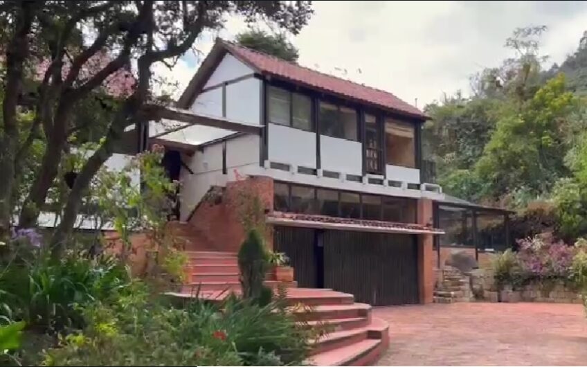 Casa Campestre Amoblada Para La Venta En Bogotá