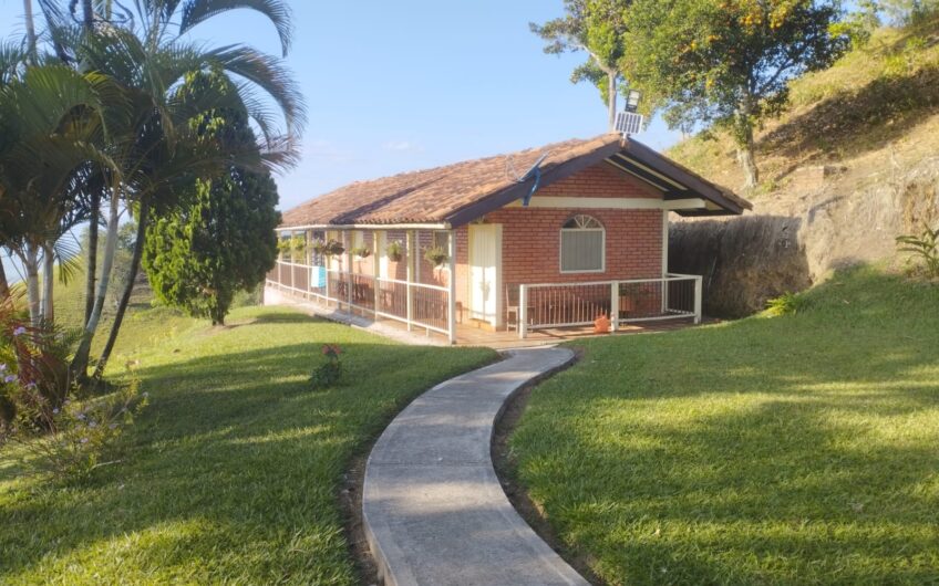 Finca Ganadera y Turística Para la Venta La Virginia Risaralda