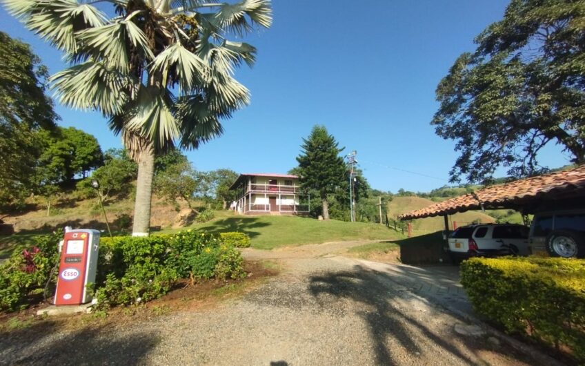 Finca Ganadera y Turística Para la Venta La Virginia Risaralda