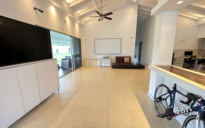 Casa Campestre Para La Venta Amoblada y Dotada en la Vía Armenia Aeropuerto