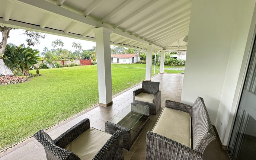 Casa Campestre Para La Venta Amoblada y Dotada en la Vía Armenia Aeropuerto