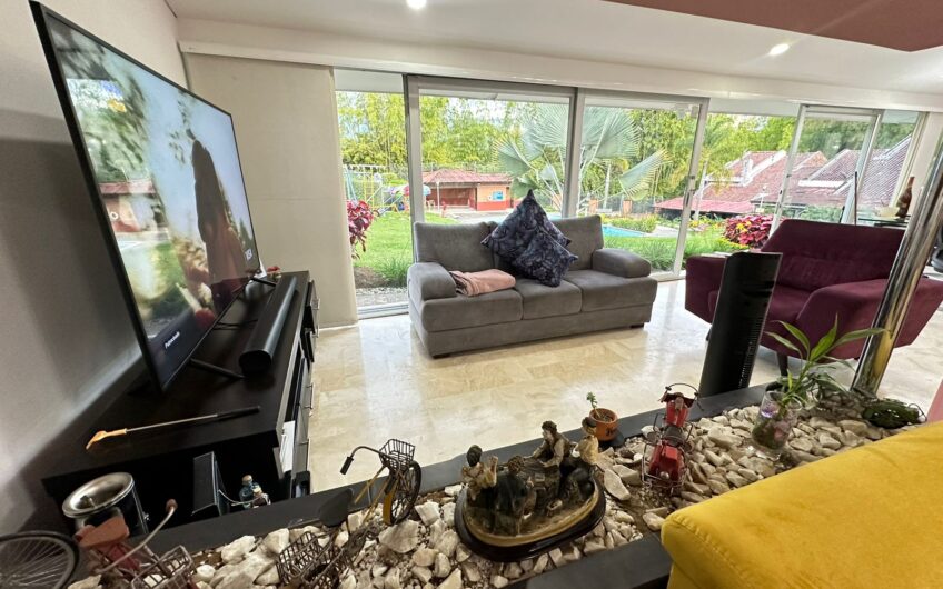 Casa Para La Venta Norte de Armenia Conjunto Cerrado