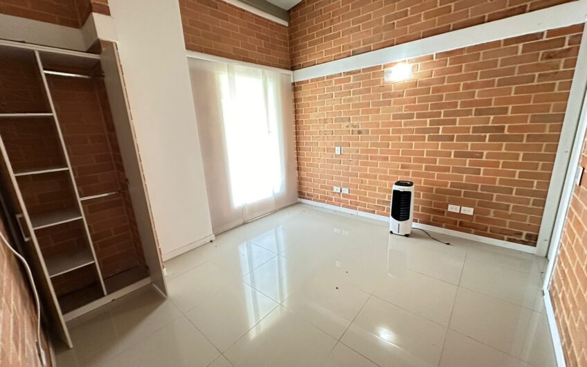 Apartamento Para la Venta Reserva del Campestre Pereira