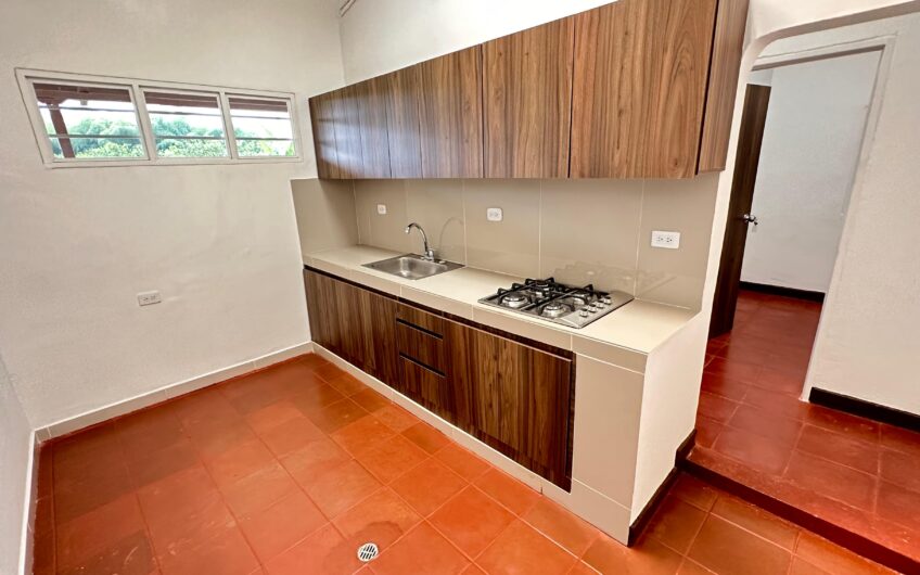 Amplia Casa Campestre para Alquiler Vía al Valle