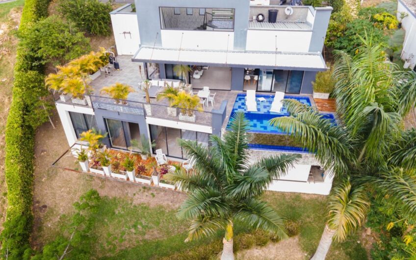 Exclusiva Casa Campestre  Para La Venta en Cartago Valle del Cauca