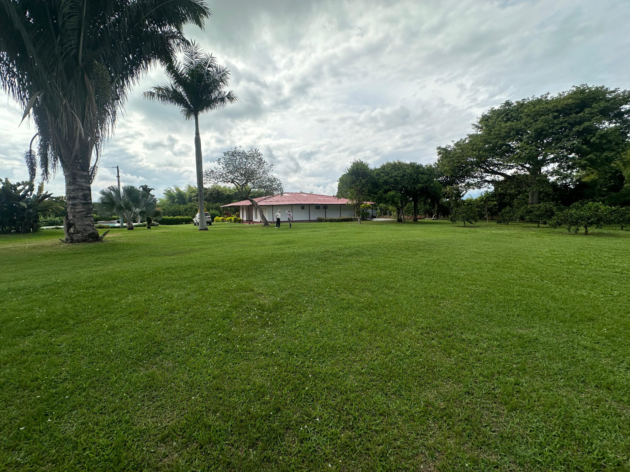 Amplia Casa Campestre para Alquiler Vía al Valle