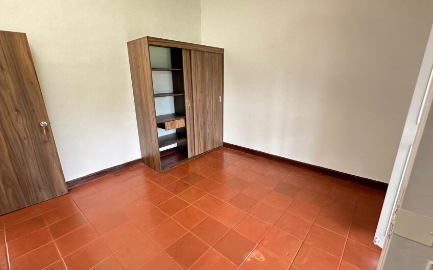 Amplia Casa Campestre para Alquiler Vía al Valle