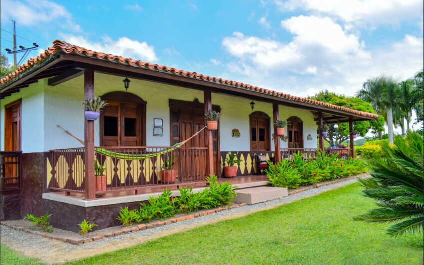 Casa Campestre para la Venta – Montenegro